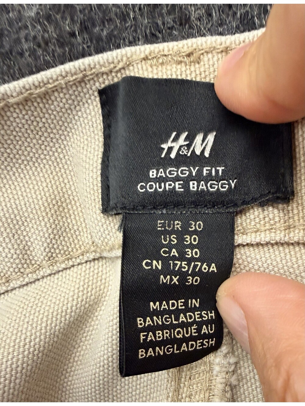 H & M Beige Jeans Men’s Size 30 Baggy Fit - Picture 3 of 6